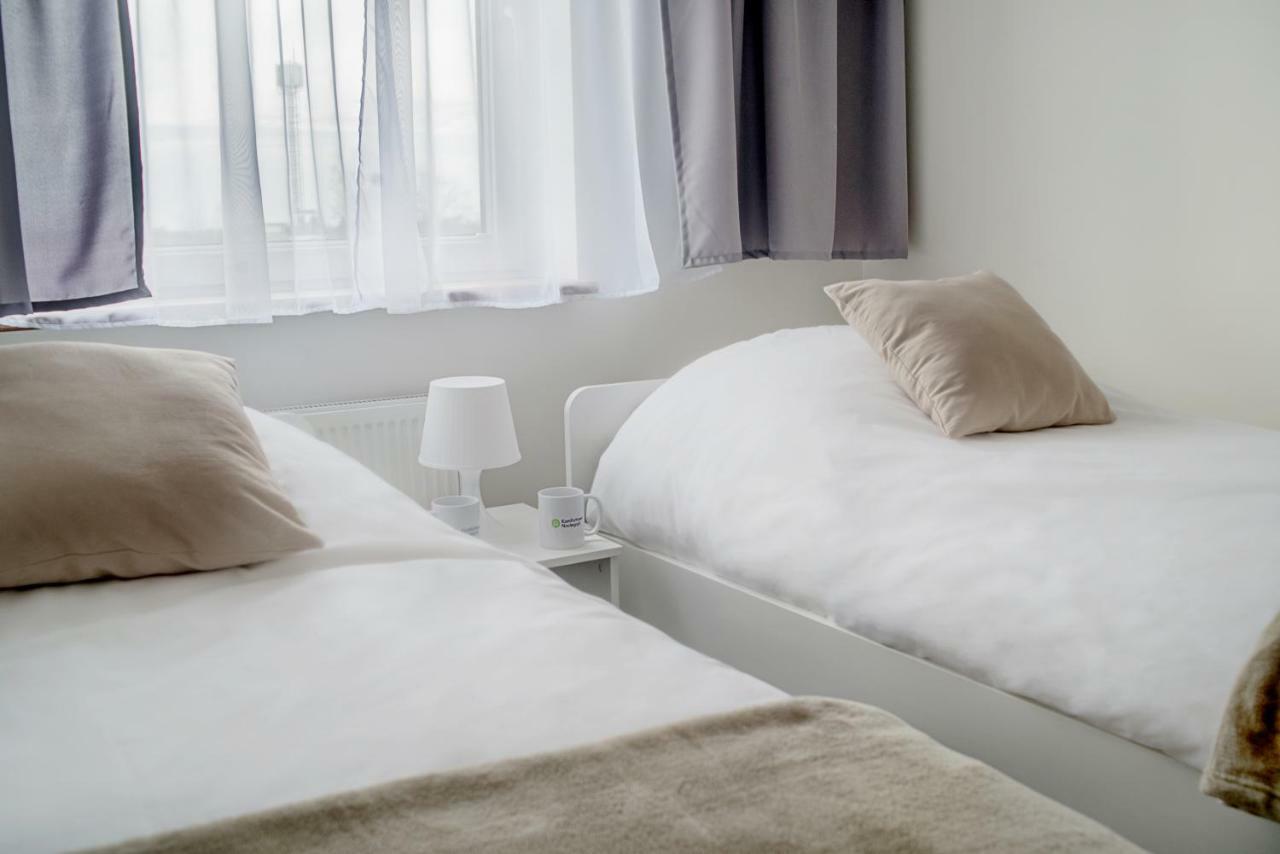 Apartament Poniatowskiego - Komfortowe Noclegi Piaseczno  Luaran gambar